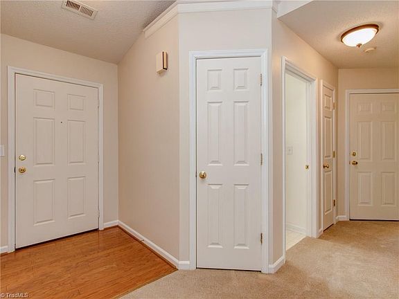 3rd image of 68 Mansfield Cir