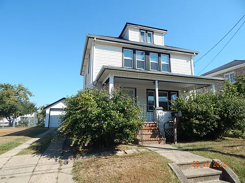 309 W Broad St Photo 1
