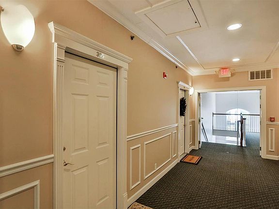 4th image of 13115 Mill Crossing Ct APT 305