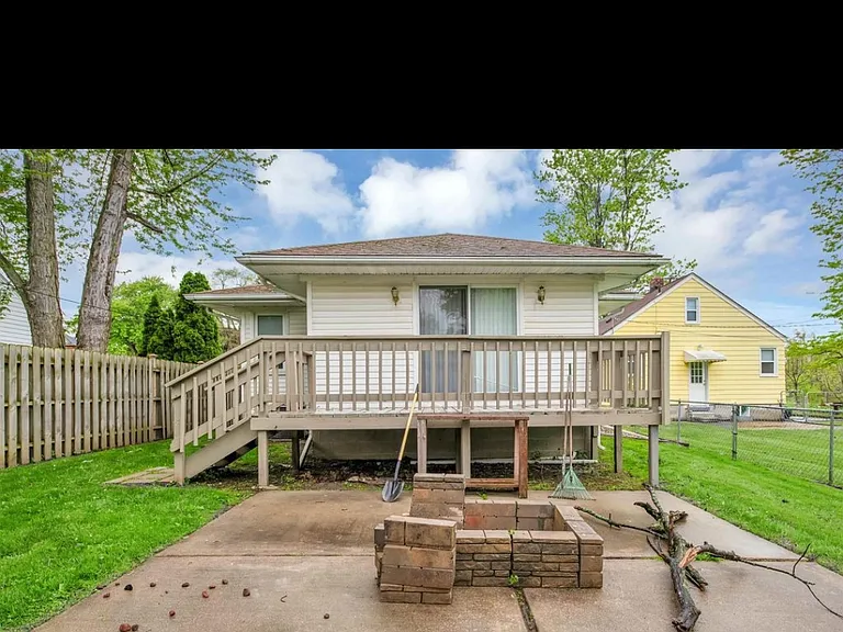 31690 Davy St — Photo 12