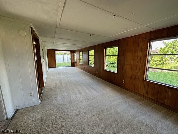 3rd image of 1039 SE 17th Pl