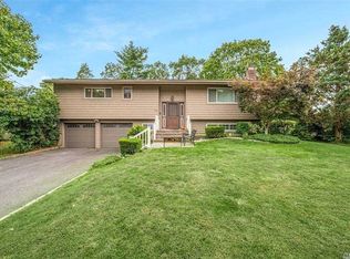 45 Lauren Ave, Dix Hills, NY 11746