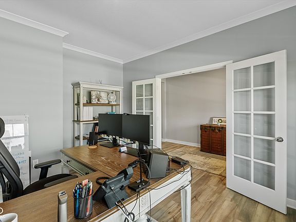 5th image of 19465 Lewis Cir
