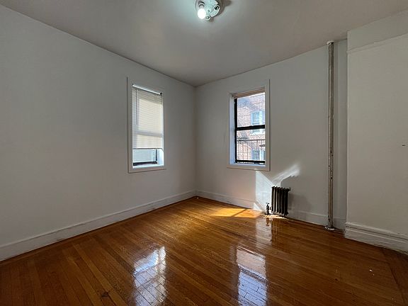 5th image of 725 W 172nd St APT 42