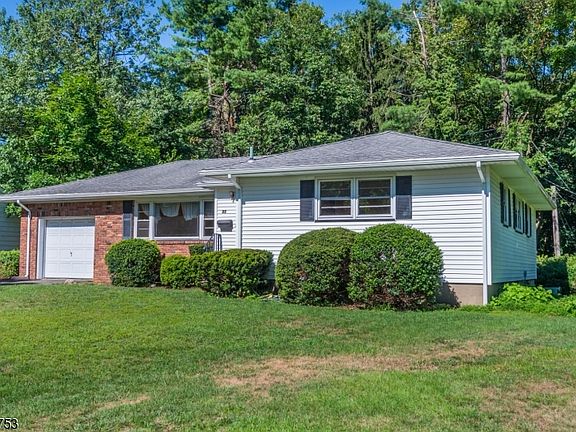 2nd image of 22 Van Breemen Ct