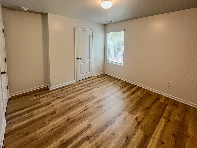 110 Teagarden Ct — Photo 13