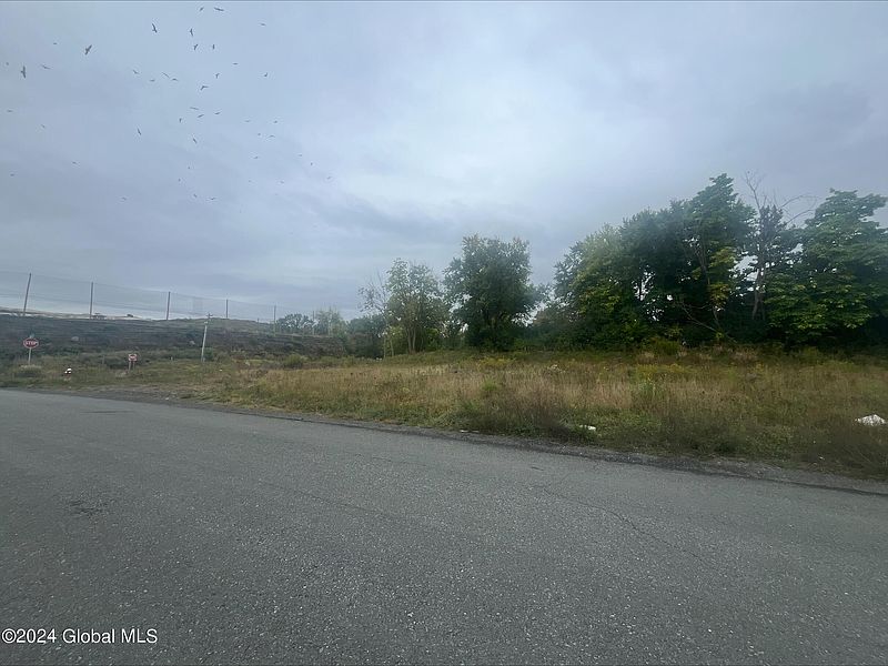 4th image of 2 Harbor Lane