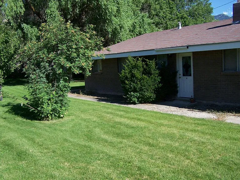 2046 N 1200 E #4 — Photo 2