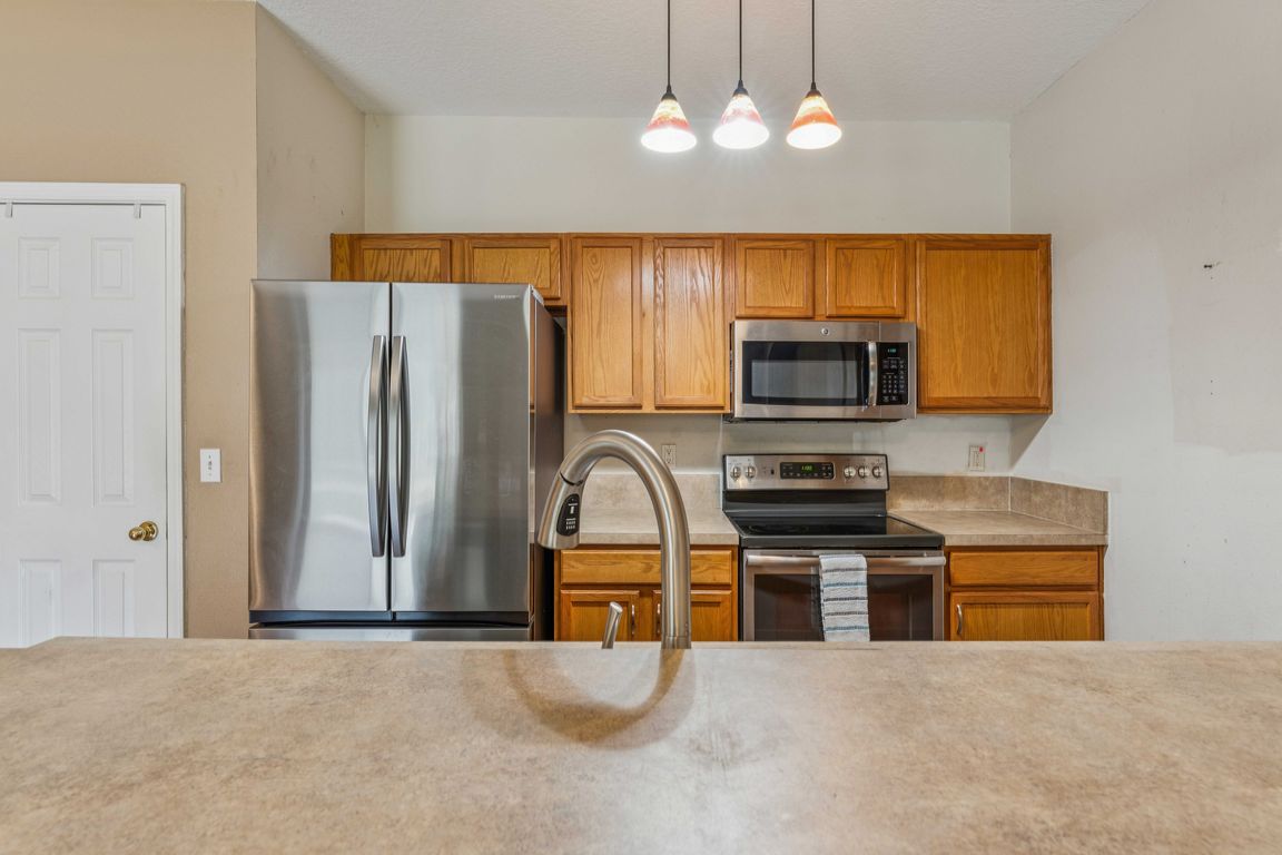 next background image