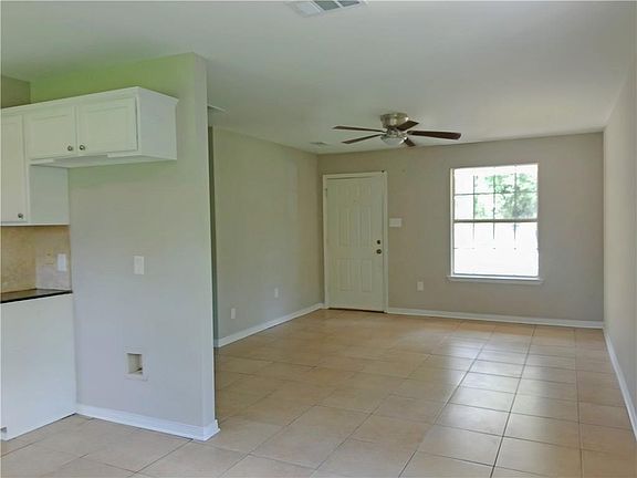 3rd image of 4207 Maple Dr