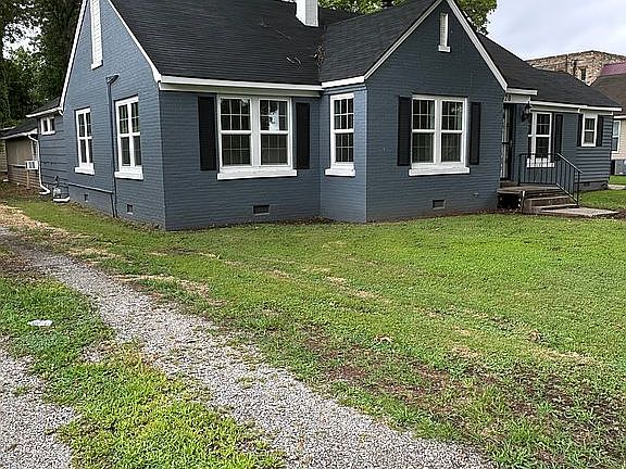2nd image of 520 W Johnson Ave