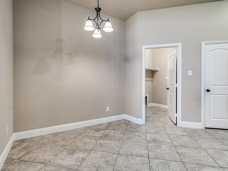 1631 Veneto Dr — Photo 11