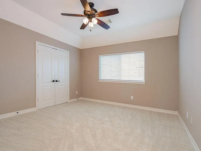 12406 Santiago Cove Ln — Photo 26