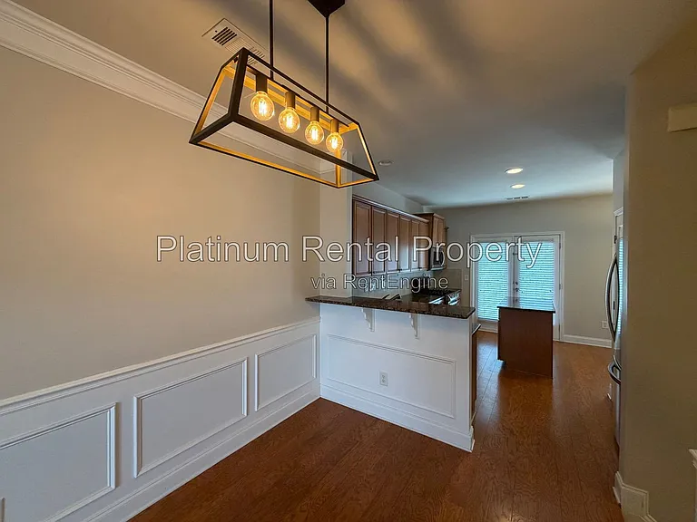 221 16th St NW #3 — Photo 16