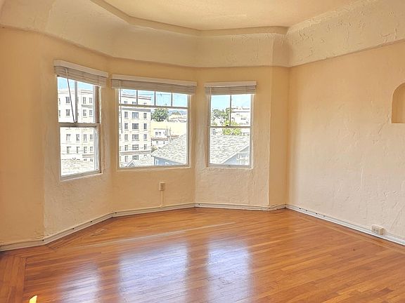 3rd image of 468 Stow Ave #9