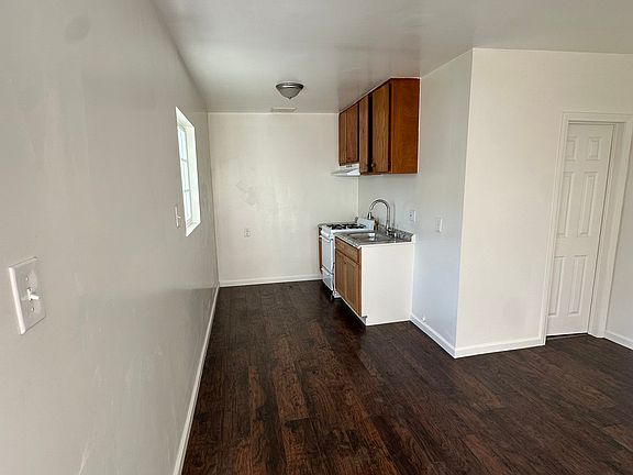3rd image of 4939 Clara St #15