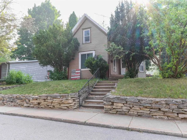 314 Simcox Street, Waupaca, WI 54981