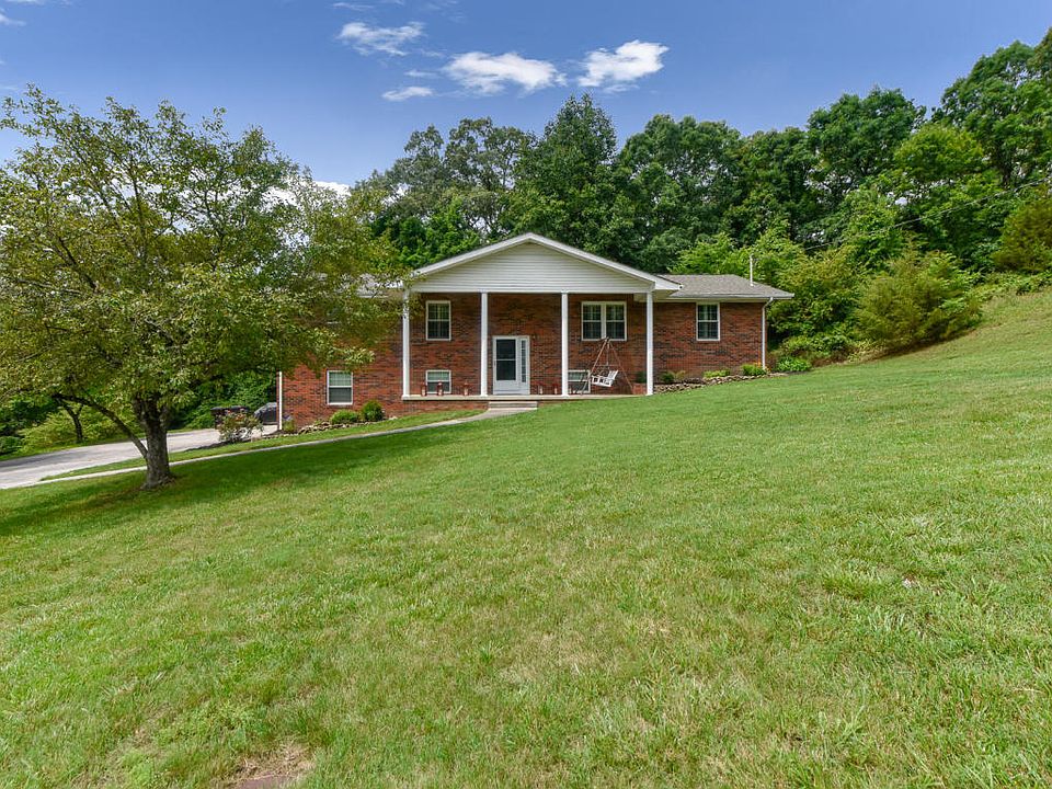 1st image of 2817 Mary Emily Ln