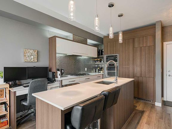 4th image of 405-119 19th St NW #405