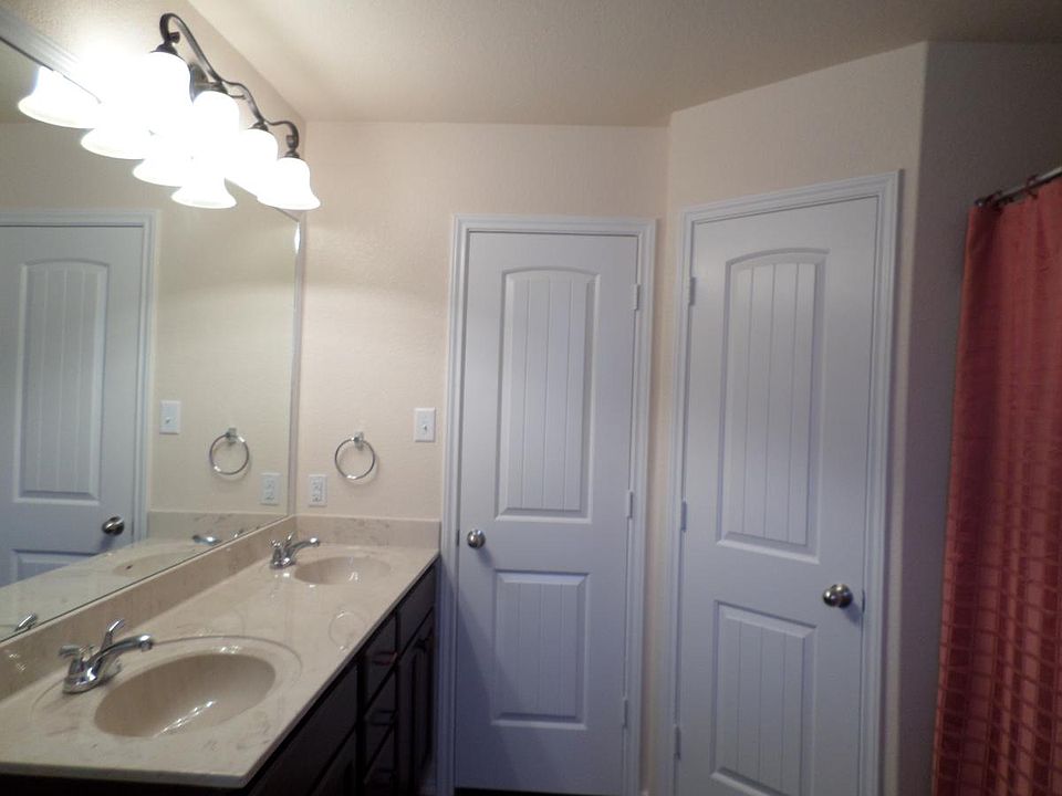 Master bath room