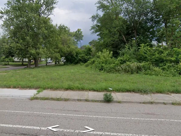 4553 Sheridan St, Detroit, MI 48214