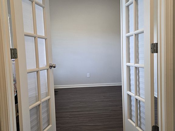 3rd image of 5812 Amberwood Ln