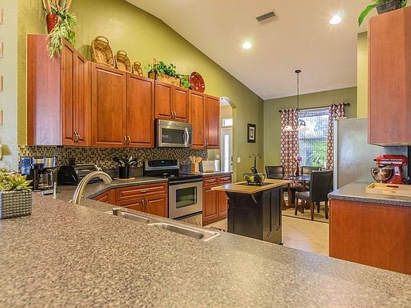 3rd image of 11739 Holly Creek Dr