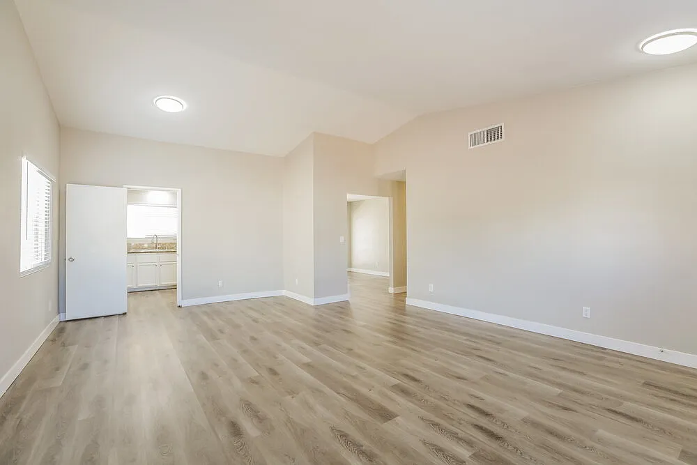 4 bed, 2.0 bath, 1524 sqft, $3,190 — Photo 4