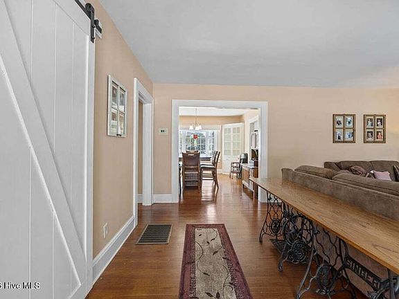5th image of 1307 N Respess Street