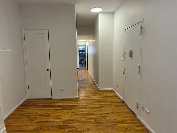 5th image of 415 W 47th St APT 1E