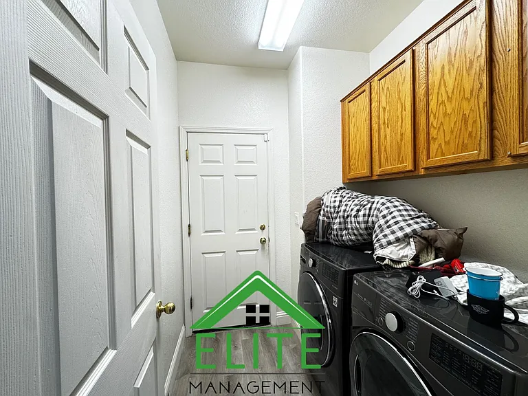 9009 Tillander Way — Photo 11
