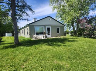 39 Franklin Aly, Cheboygan, MI 49721