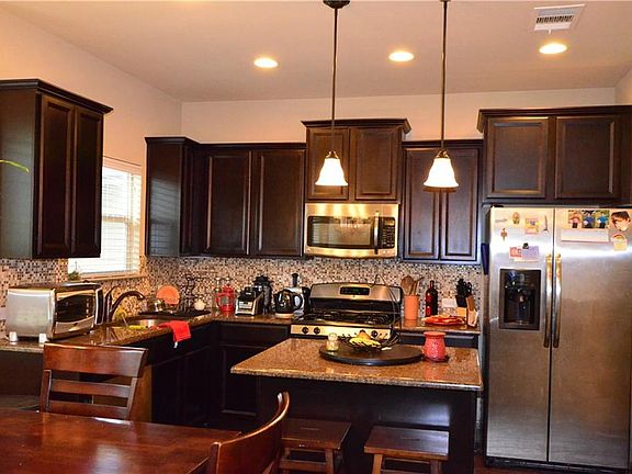 2nd image of 12504 Jen Ln #321