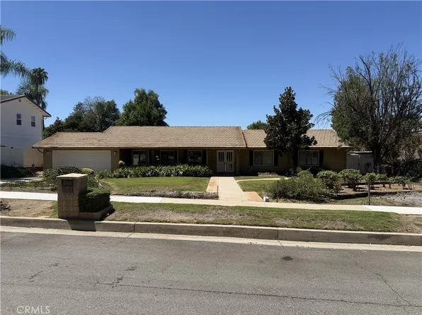 1524 Dwight St, Redlands, CA 92373