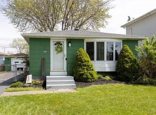 17 Danielle Dr, Buffalo, NY 14227