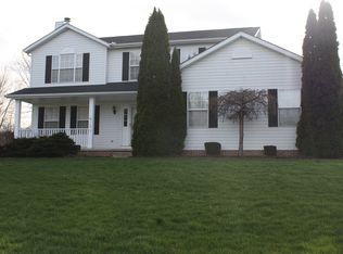 7476 Foghorn Ln, Northfield, OH 44067