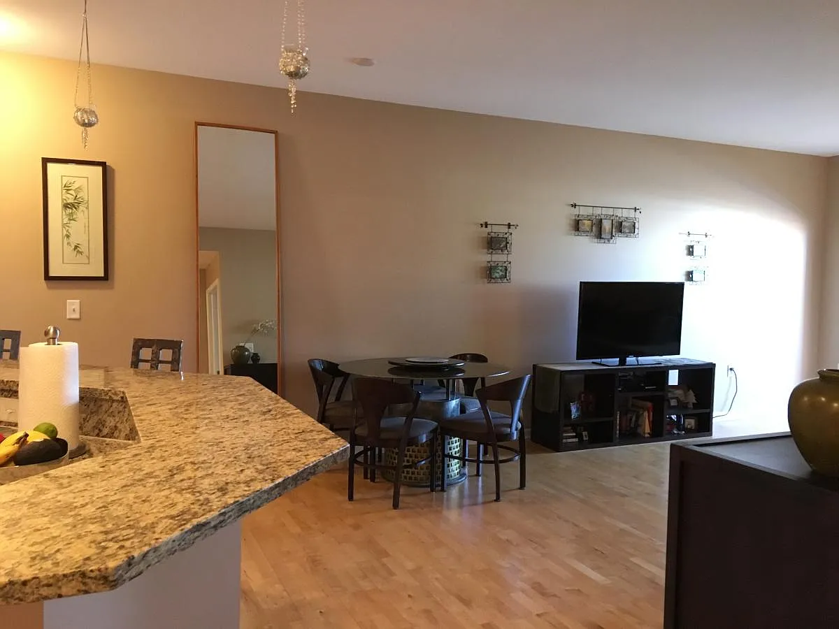 1 bed, 859 sqft, $2,150 — Photo 2