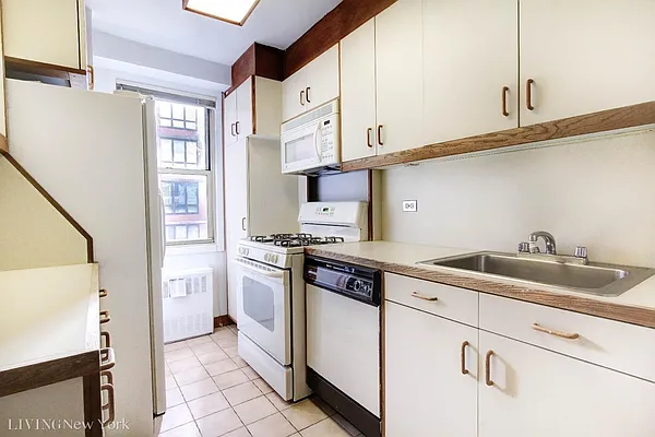 Rented by Living New York | media 8