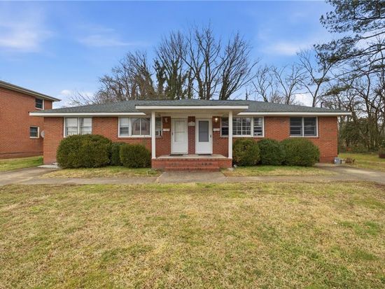4109 5th St, Chesapeake, VA 23324