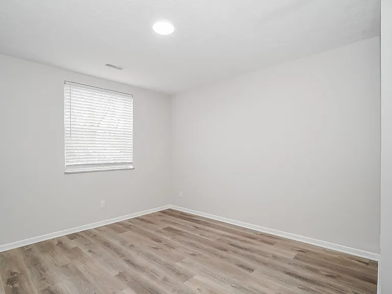 Olentangy Terrace — Photo 33
