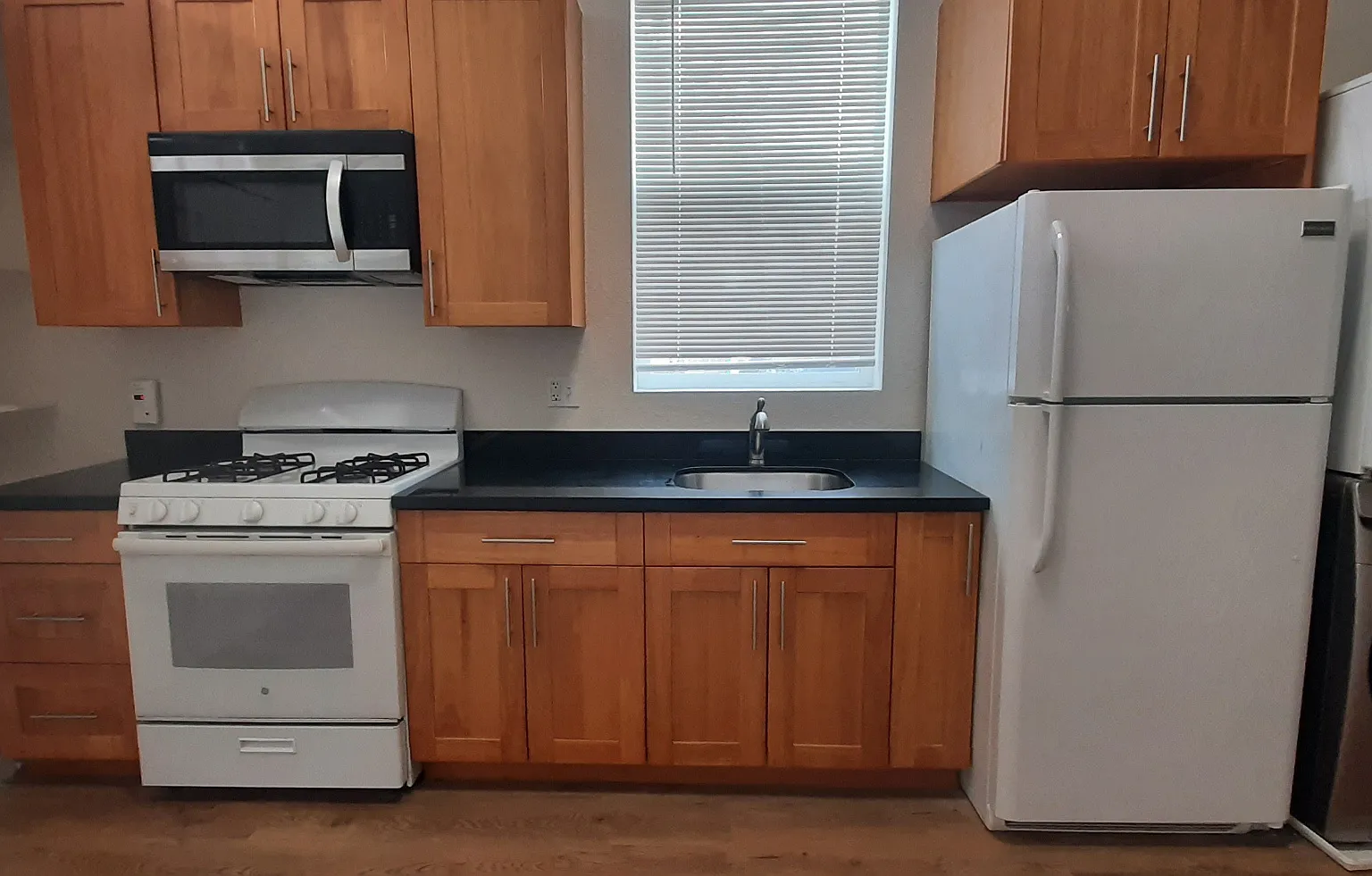 650 Blossom Way — Photo 2