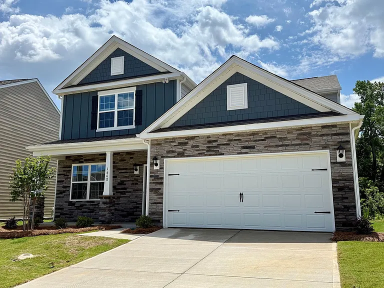 1608 Secrest Commons Dr — Photo 2