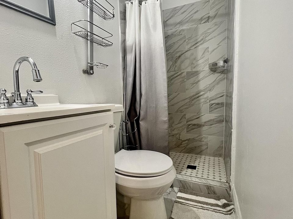 1st image of 3026 2nd St #1