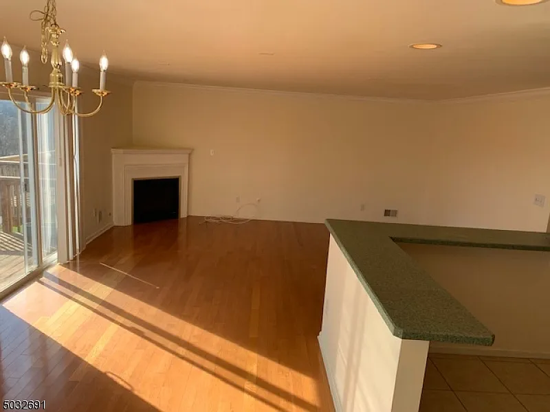 3 bed, 2.5 bath, $3,000 — Photo 3
