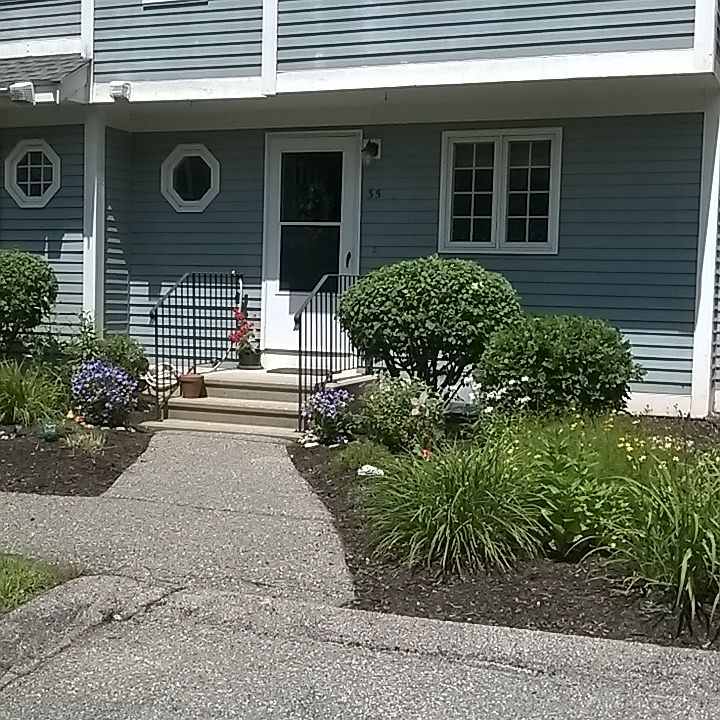 1st image of 35 Merrimack Dr
