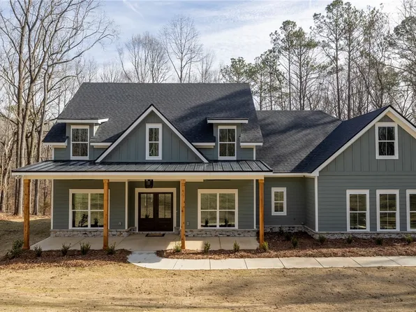362 Lee Road 462, Valley, AL 36854
