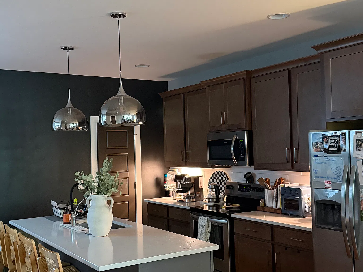 3 bed, 1850 sqft, $3,200 — Photo 4