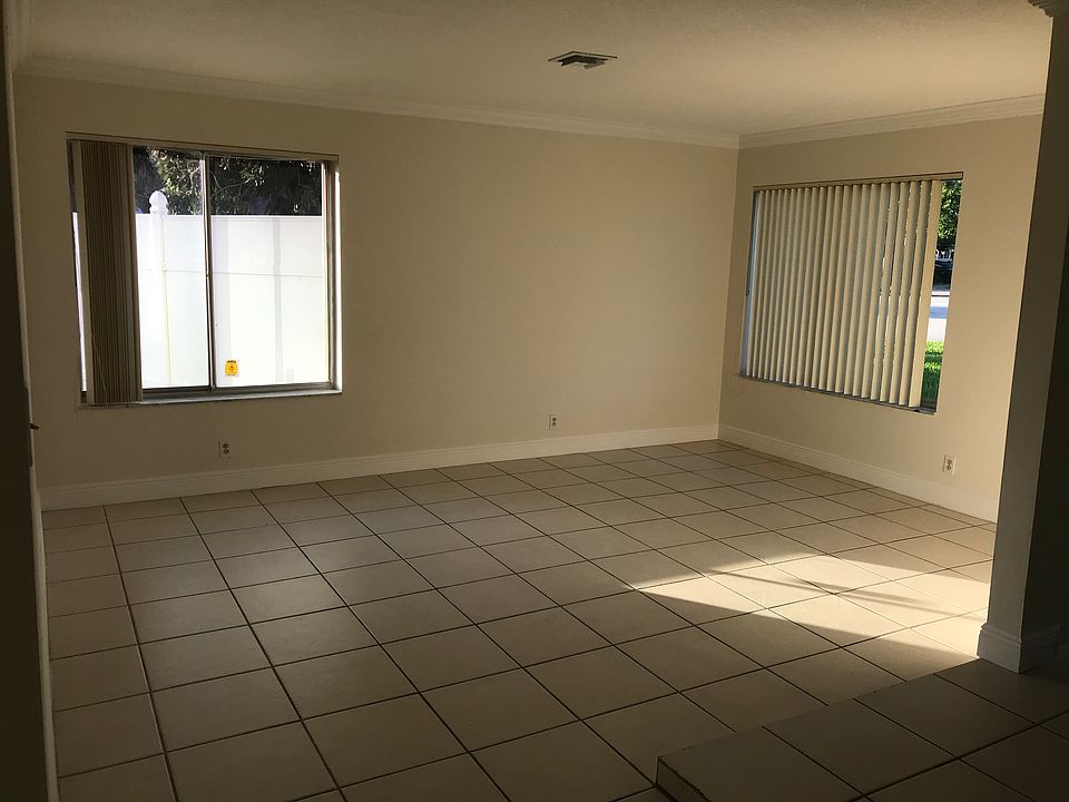 2nd image of 3644 Walden Ln