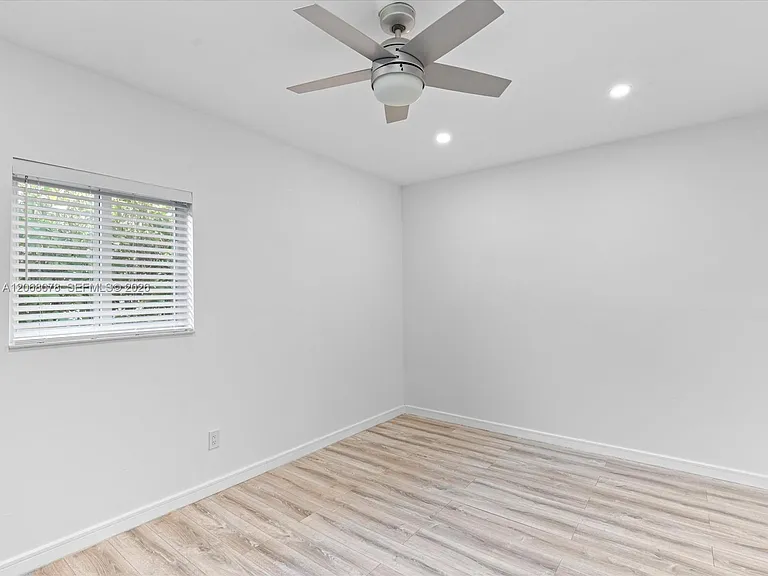 5406 S Le Jeune Rd — Photo 21