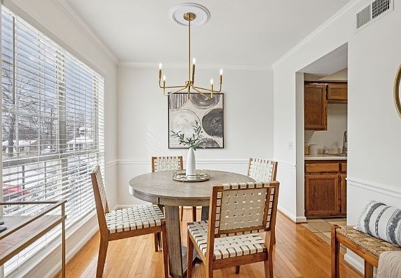 3rd image of 107 Sylvan Glen Ct